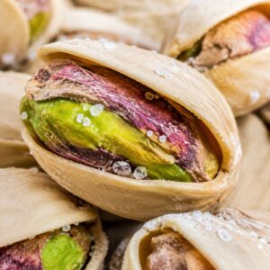 پسته اکبری نمکی ۵۰۰ گرمی ممتازینو